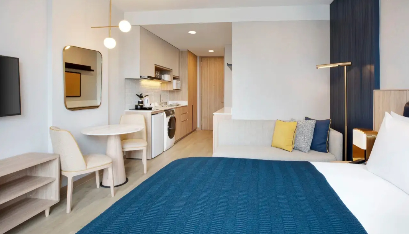 曼谷通羅宿之橋套房飯店