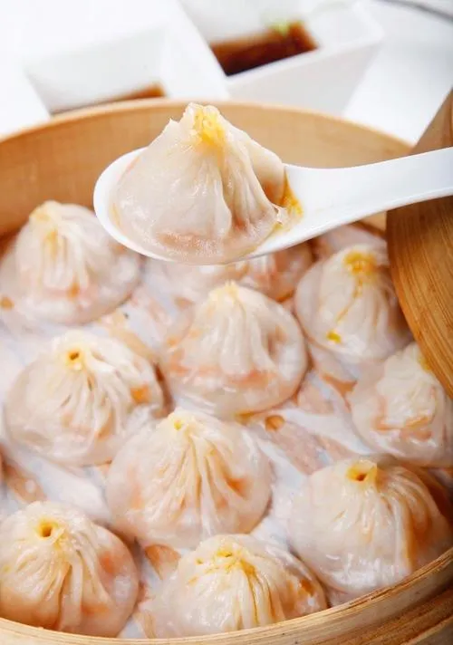 蟹粉小籠包