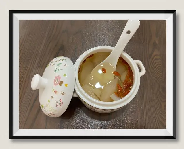 白露養生飲食 雪梨燉百合