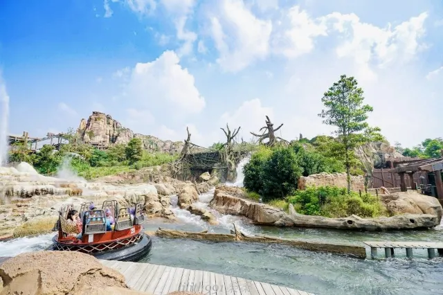 Бурные Пороги (Roaring Rapids) шанхайский диснейленд