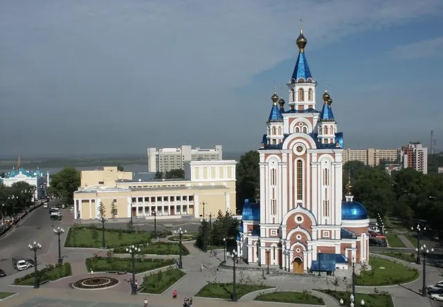 Градо-Хабаровский Успенский собор на Комсомольской площади