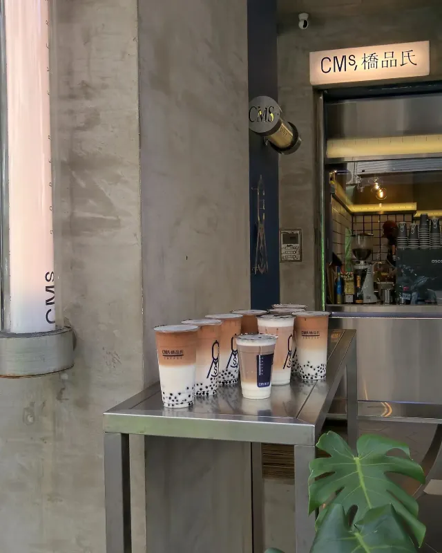 CMs 橋品氏 TOGO CAFE