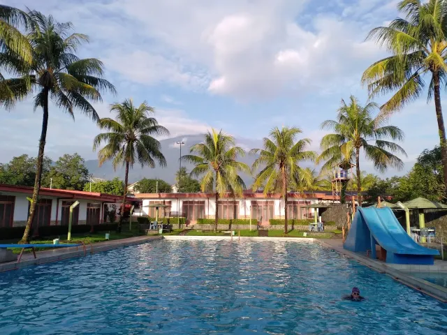 pemandian air panas sangkanurip photo