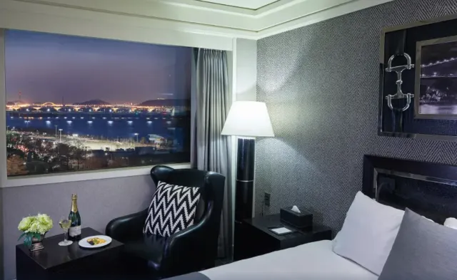 세계 축제 여의도 불꽃축제 호텔