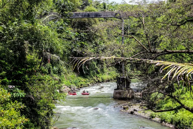 rafting sungai elo view