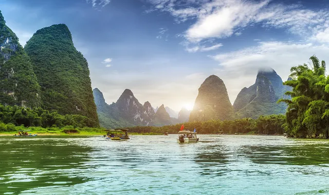 guilin yangshuo water view