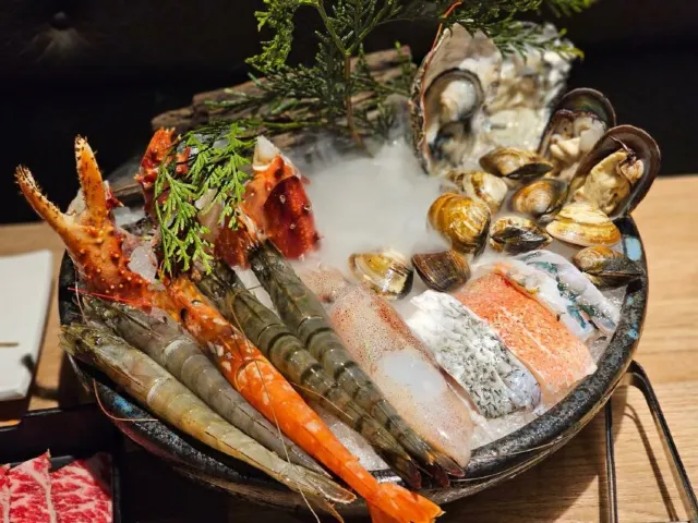 力二帝王蟹鍋物專賣店 桃園店