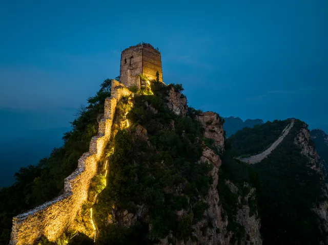 Simatai section of the Great Wall of China night view