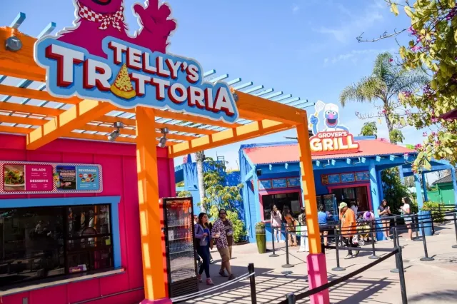 Eating and dining in Sesame Place San Diego