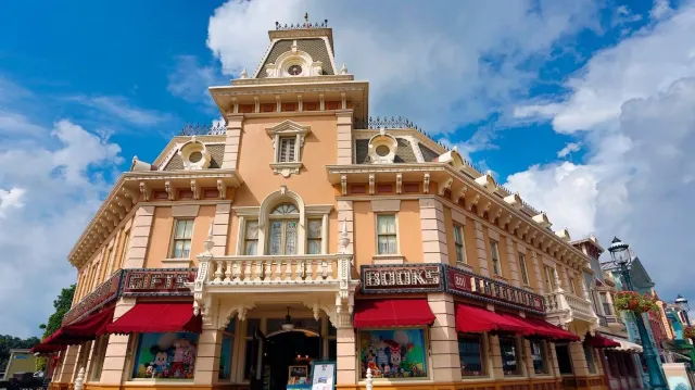 Souvenir Shopping in Hong Kong Disneyland