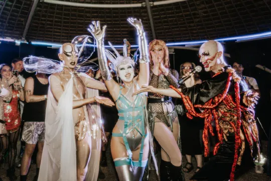 《神化》Apotheosis