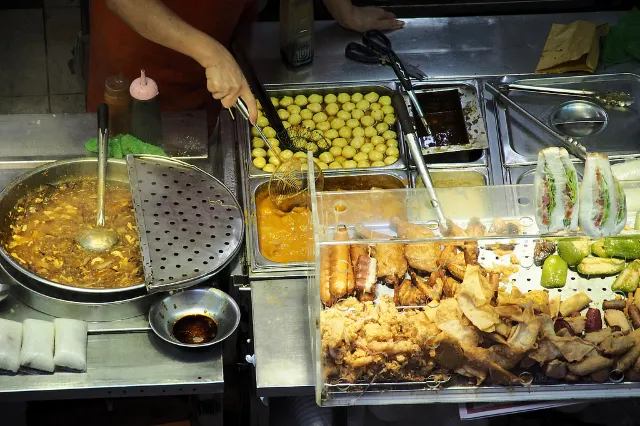 Hong Kong street food being prepared