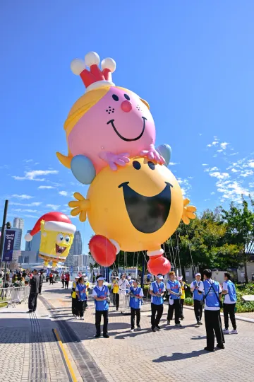 Merry Balloon Parade3