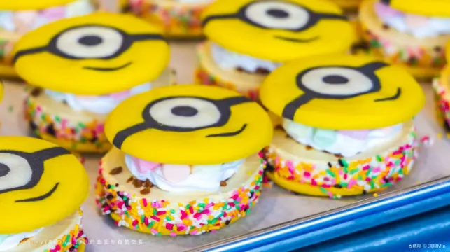 小黃人泡芙 