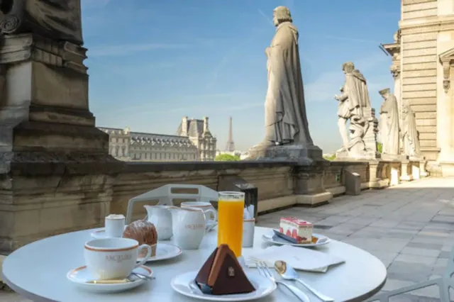 What to eat at the Louvre Museum