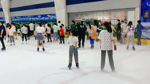 東京溜冰場.png