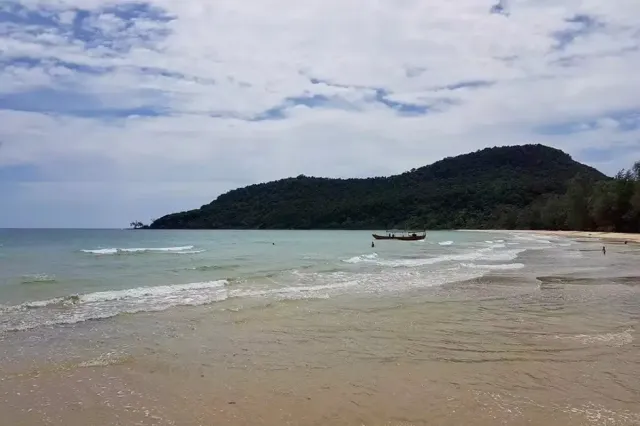 雲退島