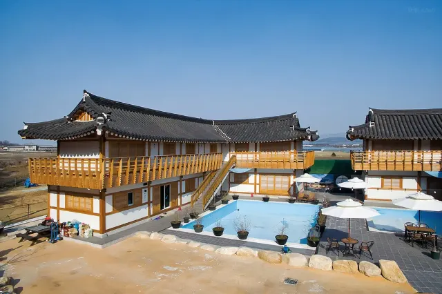 경주 야경 경주엔한옥펜션