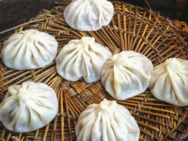 Shanxi soup dumplings in a steaming basket
