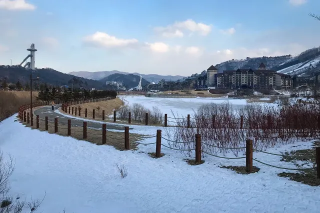 韓國阿爾卑斯滑雪場