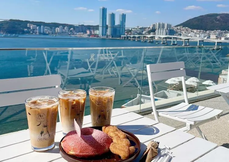 【韓国🇰🇷釜山】海を眺めながら過ごせるおすすめカフェ3選♡♡