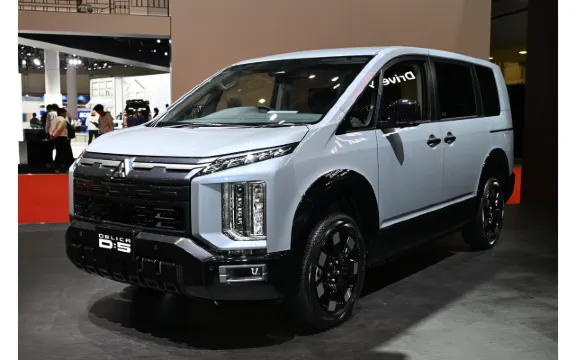 ジャパンモビリティショー2025 三菱