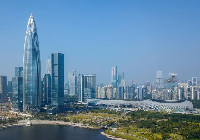 深圳灣後海天際線與春筍華潤大廈