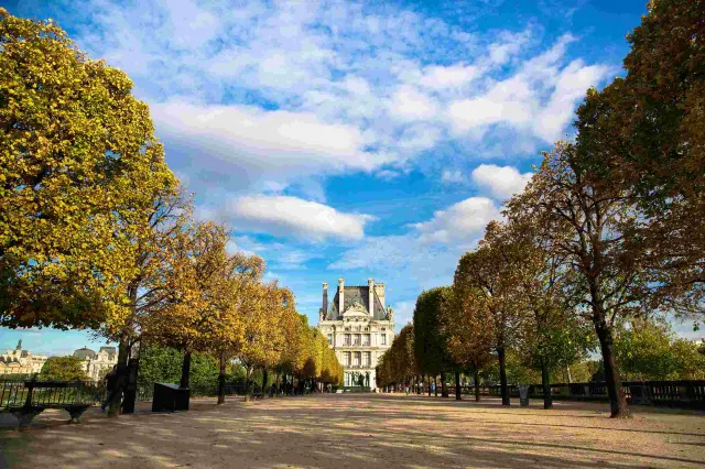 attractions in Paris