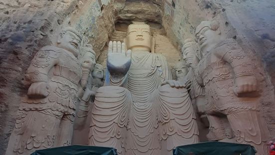 The giant Buda is impressive a