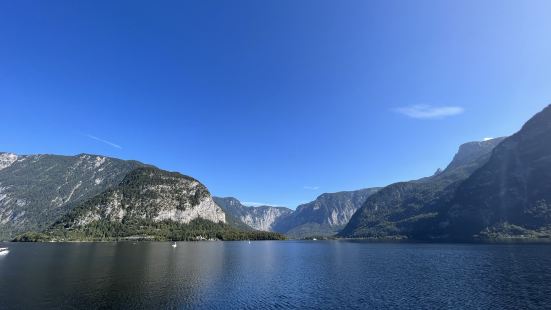 Water, mountain and splendid v