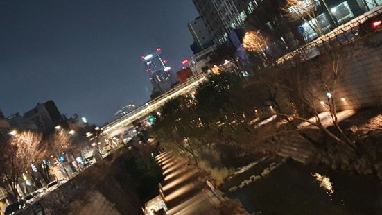It is nice to walk along Cheon
