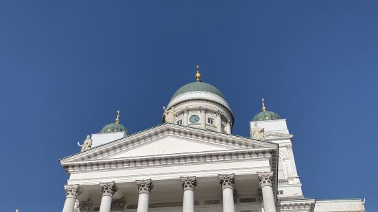 Helsinki Cathedral located nea