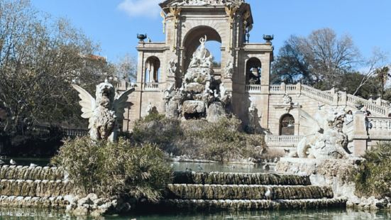 Such a lovely park with a gorg