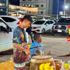 Greenway Night Market User Photo