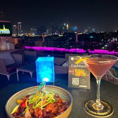Estrellas Rooftop Lounge User Photo