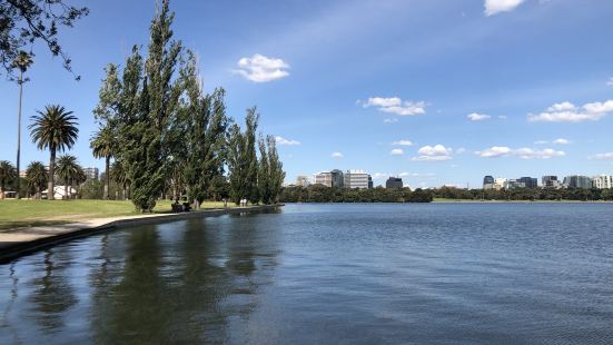 Albert Park is a nice park to 