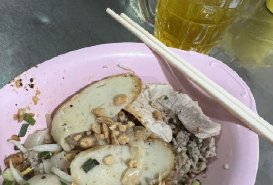 Rung Rueang Pork Noodles User Photo