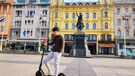 Ban Jelačić Square is the cent