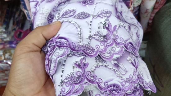 tempat untuk beli pakain,servi
