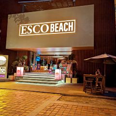 Esco Beach Bar Lounge & Restaurant 여행 사진