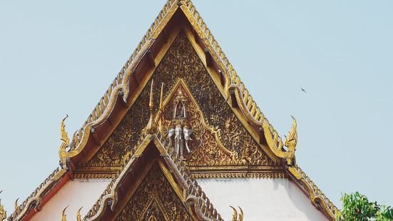 曼谷蘇泰寺（Wat Suthat）又被稱為「善見寺」，「 素