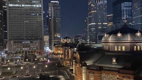 実はあまり知られていない？ 東京駅丸の内口の斜め向かいの屋上