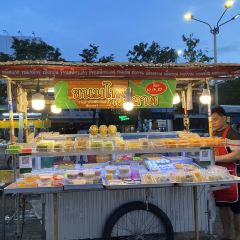 Thung Sri Muang Night Market 여행 사진