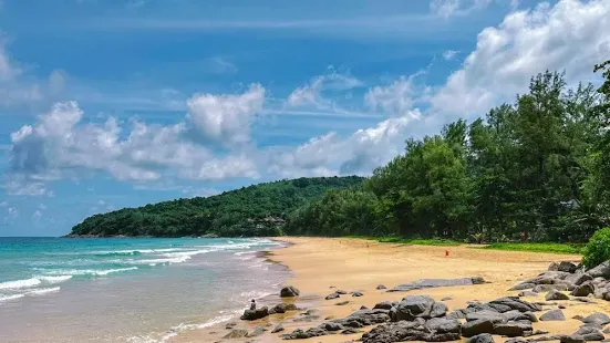 หาดในหานเป็นหาดที่อยู่ถัดจากแห