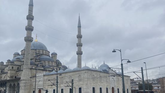 There are many historical plac