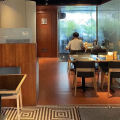 M One Cafe Daan 여행 사진