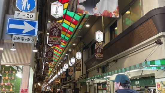 初の錦市場✨食べ歩きしました！誘惑がたくさんで食べ過ぎました