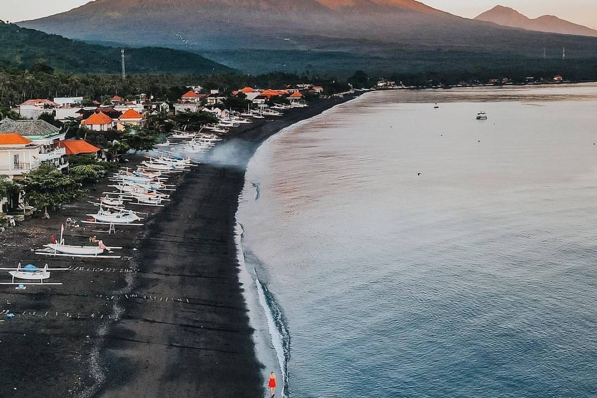 Amed Beach Bar