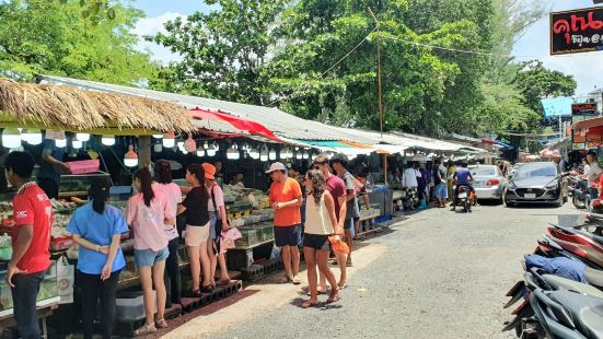 good bargain seafood in Rawai 