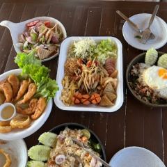 ผาม่านฝัน (Pha Man Fun) User Photo